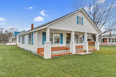 Exterior - 201 N Holt St, Pine Level, NC 27568 photo 2 of 7