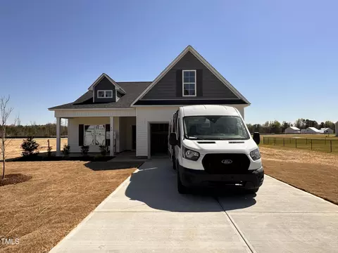 45 Trescott St, Smithfield, NC 27577