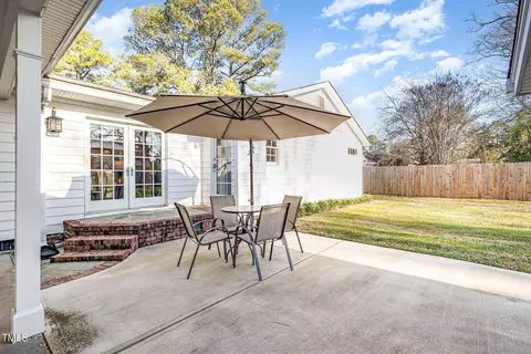 Exterior - 1107 S 2nd St, Smithfield, NC 27577 photo 6 of 9