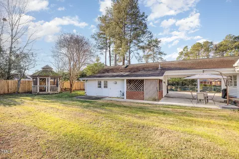 Exterior - 1107 S 2nd St, Smithfield, NC 27577 photo 8 of 9