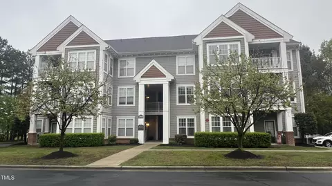 1828 Parkside Village Dr, Clayton, NC 27520