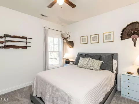 Bedroom - 7021 Onslow Stephenson Rd, Willow Spring, NC 27592 photo 2 of 4