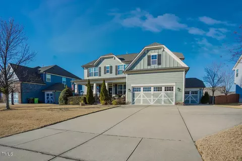 416 Granite Saddle Dr, Rolesville, NC 27571