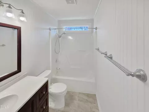 Bath - 1109 Cloud Nine Ct, Wake Forest, NC 27587 photo 2 of 3