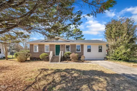 98 S Denise Ave, Coats, NC 27521
