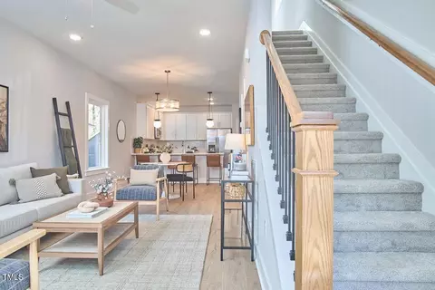 Entry Way - 2704 Ashley St #B, Durham, NC 27704 photo 3 of 7