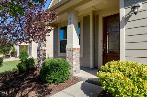 1707 Capstone Dr, Durham, NC 27713