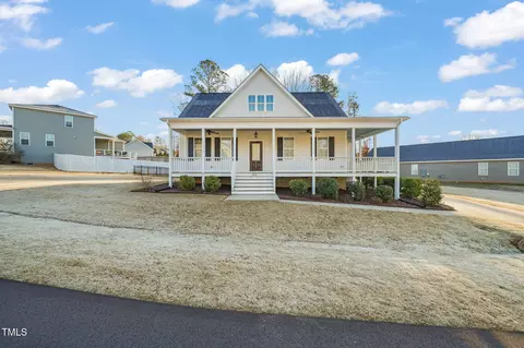 304 Ashley Woods Ct, Clayton, NC 27527