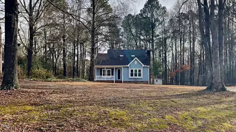 2021 Country Trails Dr, Clayton, NC 27520