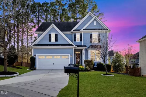 2409 Heathcote Ln, Apex, NC 27502