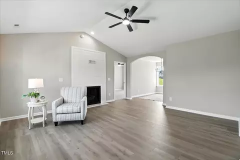 73 Grace Pond Ave, Benson, NC 27504 photo 4