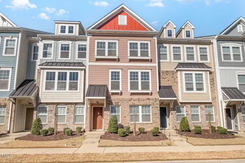 625 Grand Central Sta, Apex, NC 27502