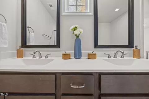 Bath - 236 Shingle Oak Rd, Wake Forest, NC 27587 photo 2 of 4