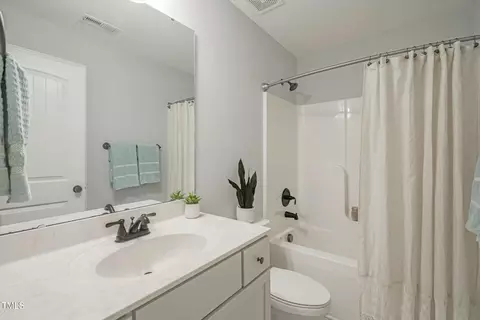 Bath - 90 Landfall Ln, Smithfield, NC 27577 photo 1 of 5