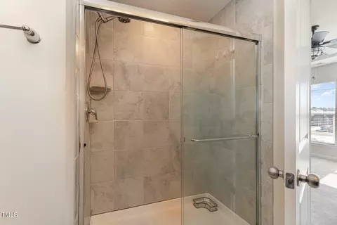 Bath - 1009 Laceflower Dr, Durham, NC 27713 photo 2 of 3
