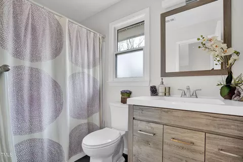 Bath - 3312 Powers Ln, Durham, NC 27712 photo 2 of 4