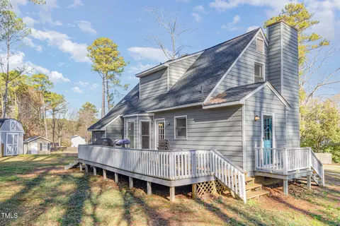 Exterior - 104 Tyser Pl, Garner, NC 27529 photo 5 of 8