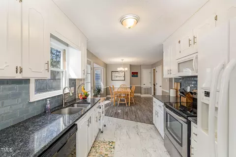 Kitchen - 104 Tyser Pl, Garner, NC 27529 photo 3 of 3