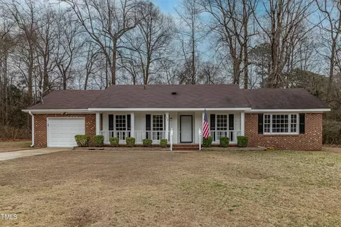 102 Pine Ct, Goldsboro, NC 27534