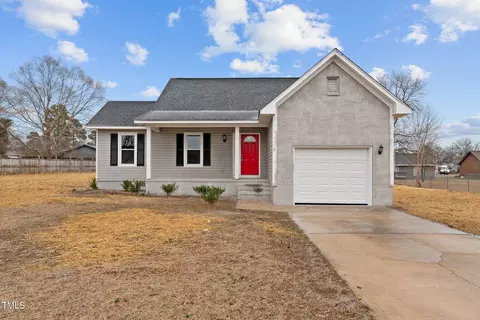 5331 Marvin Dr, Spring Lake, NC 28390