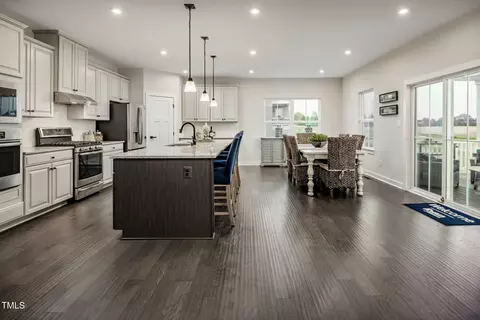 Kitchen - 804 Walker Ridge Way, Willow Spring, NC 27592 photo 4 of 5