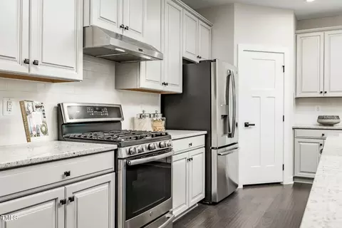 Kitchen - 804 Walker Ridge Way, Willow Spring, NC 27592 photo 2 of 5