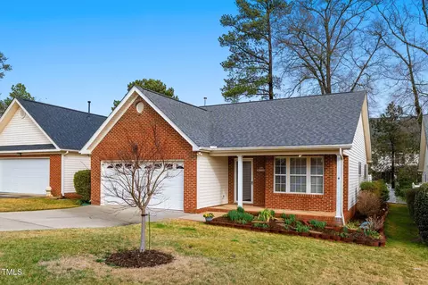 109 Kudrow Ln, Morrisville, NC 27560