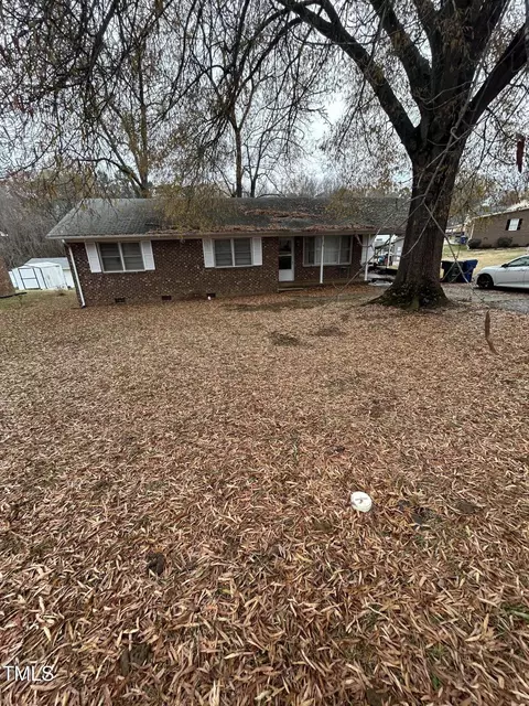 715 Ward St, Graham, NC 27253
