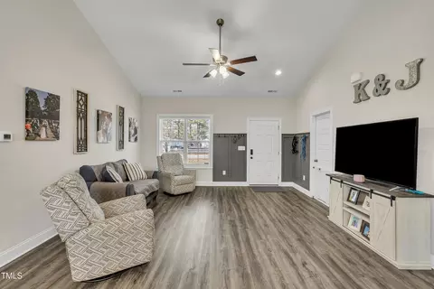 591 Mckay St, Erwin, NC 28339 photo 10