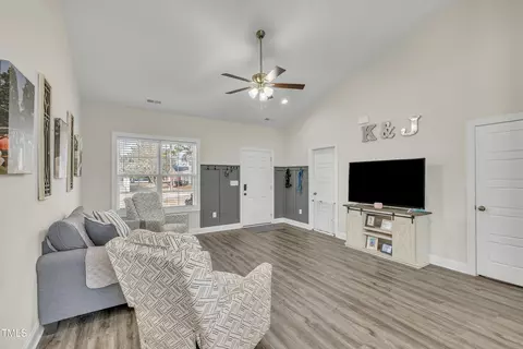 591 Mckay St, Erwin, NC 28339 photo 8