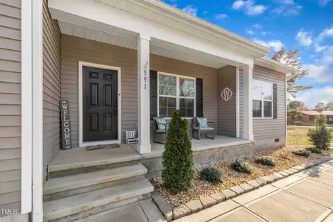 591 Mckay St, Erwin, NC 28339 photo 5