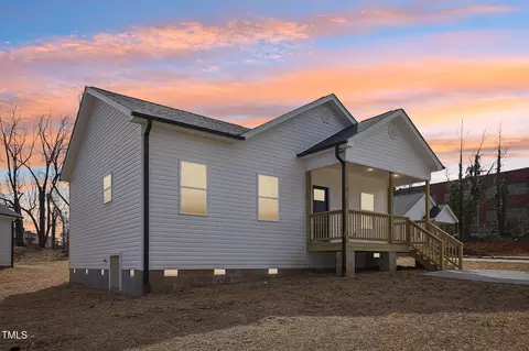 608 Gilmer St, Burlington, NC 27217