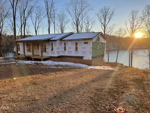 1689 Peninsula Ln, Bullock, NC 27507
