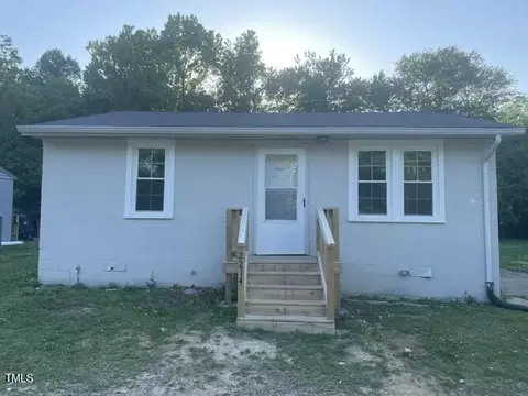 2214 Banks Ln E, Wilson, NC 27893