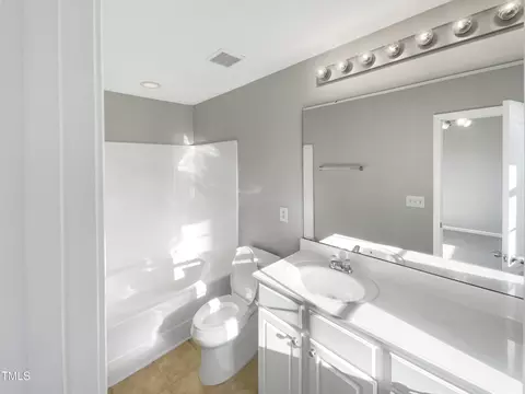 360 Red Elm Dr, Durham, NC 27713 photo 7