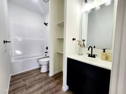 Bath - 606 E Pearsall St, Dunn, NC 28334 photo 1 of 4