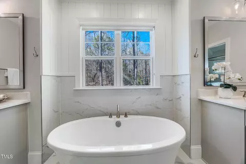 Bath - 8013 Ghost Pony Trl, Raleigh, NC 27613 photo 3 of 11