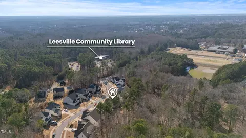 View/Area - 8013 Ghost Pony Trl, Raleigh, NC 27613 photo 5 of 7