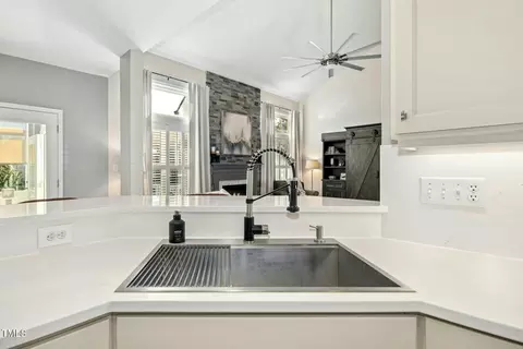 Kitchen - 1002 Augustine Trl, Cary, NC 27518 photo 5 of 5