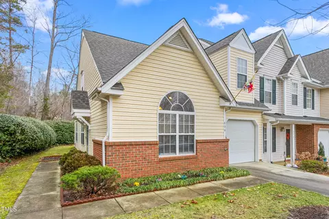 896 Creek Crossing Trl, Whitsett, NC 27377