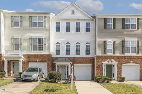 405 Coral Creek Ln, Morrisville, NC 27560