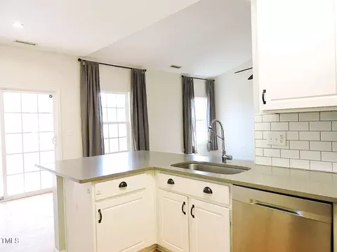 Kitchen - 8 Weeping Beech Way, Durham, NC 27713 photo 3 of 8