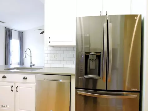 Kitchen - 8 Weeping Beech Way, Durham, NC 27713 photo 4 of 8
