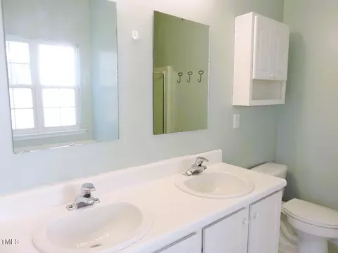 Bath - 8 Weeping Beech Way, Durham, NC 27713 photo 1 of 4
