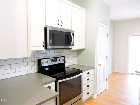 Kitchen - 8 Weeping Beech Way, Durham, NC 27713 photo 2 of 8