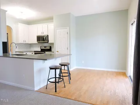 Kitchen - 8 Weeping Beech Way, Durham, NC 27713 photo 8 of 8