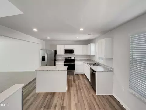 2005 Silent Bend Dr, Durham, NC 27704 photo 6