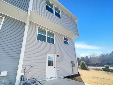 2005 Silent Bend Dr, Durham, NC 27704 photo 8