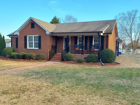 111 Cindy Ct, Erwin, NC 28339