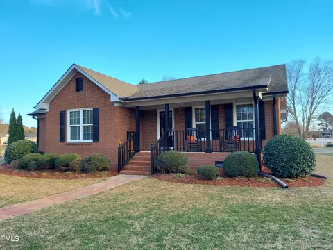 Exterior - 111 Cindy Ct, Erwin, NC 28339 photo 2 of 7